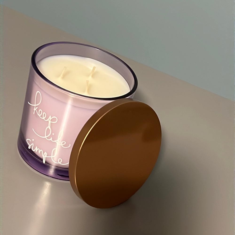 Keep Life Simple Candle - Picture 3 of 3
